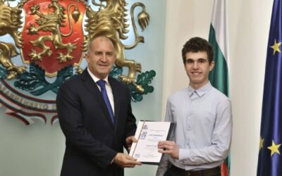 Огромен успех за Андрей Стефанов от Първа частна математическа гимназия!  България има бъдеще в науката!